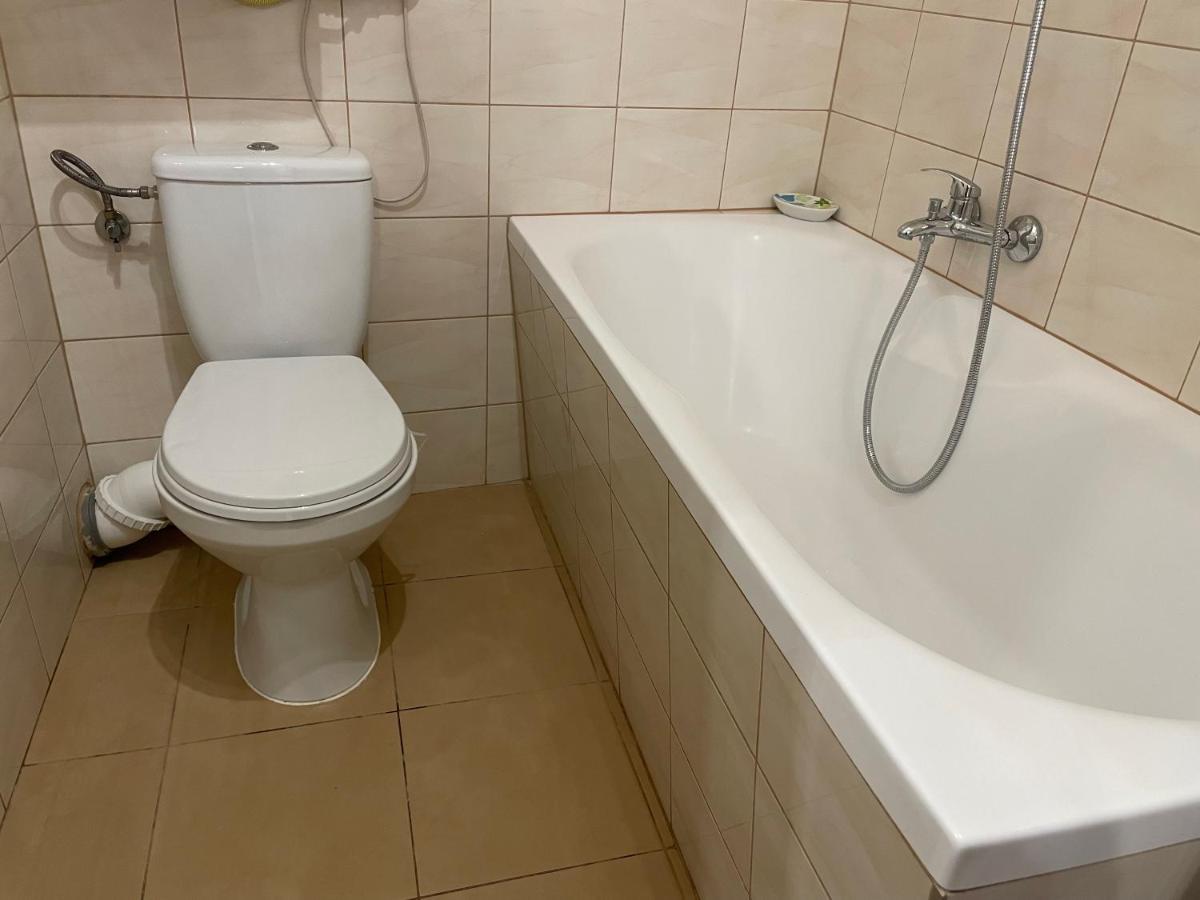 Apartament Puscha Kielce Exteriör bild